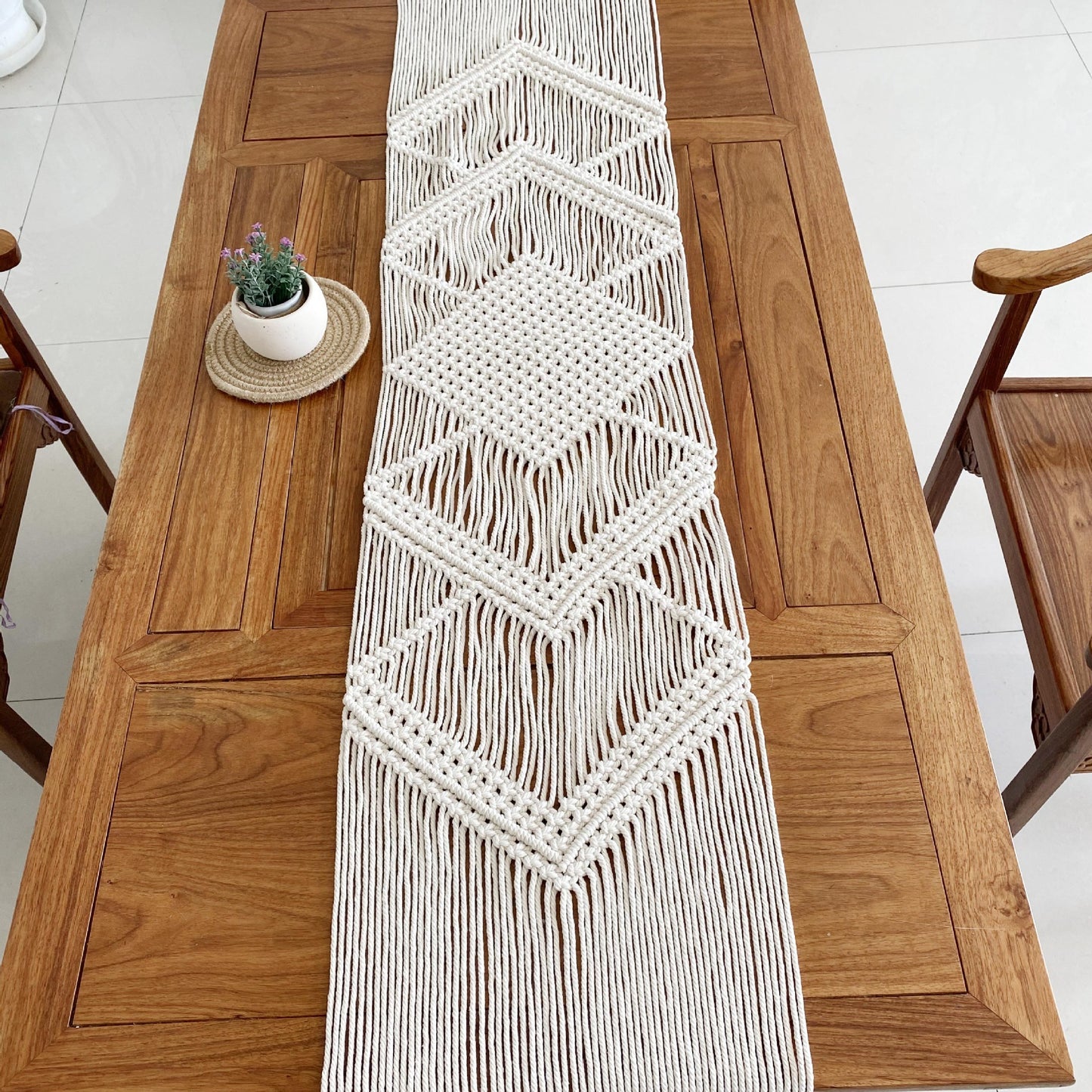 Factory Direct Sale Ins Nordic Table Runner Bohemia Hand-Woven Table Runner Tapestry Rope Woven Living Room Table Customization Magenta Charlie