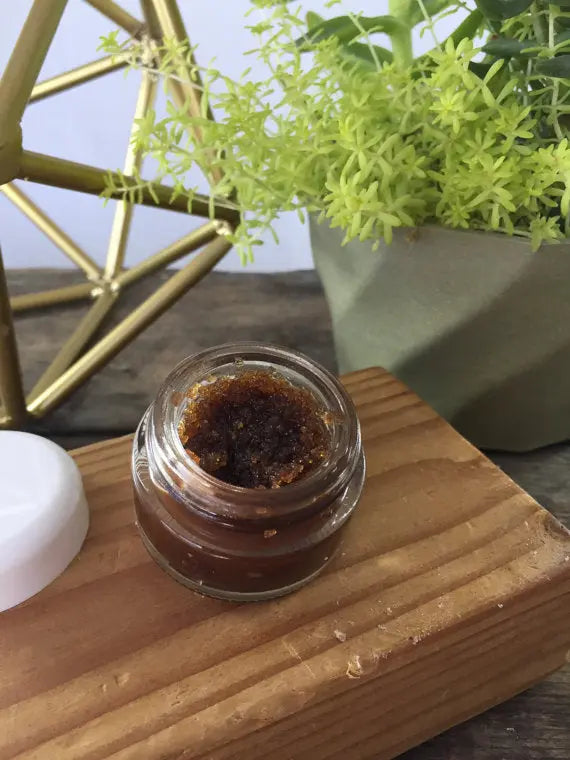 Organic Chocolate Lip Scrub Flaky Chapped Lips White Smokey