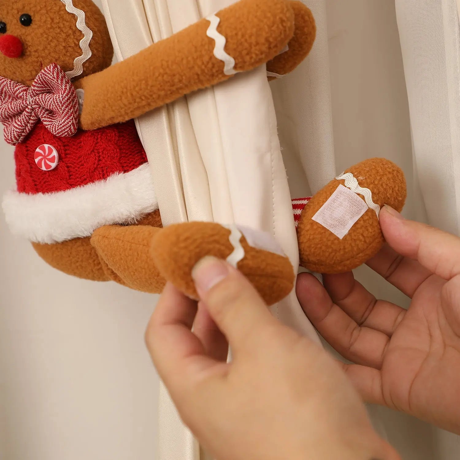 Cartoon Gingerbread Man Window Curtain Decoration for Christmas Party Chocolate Lily