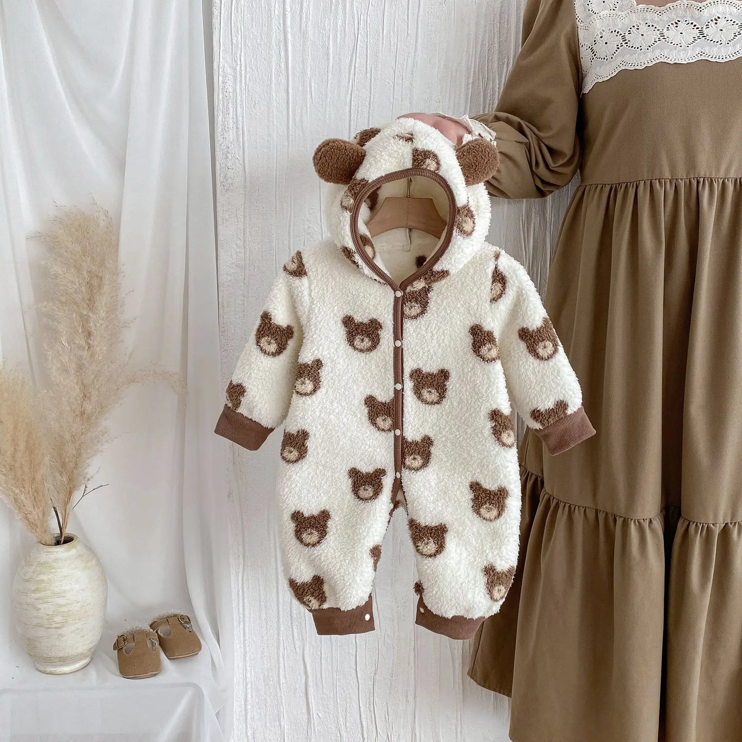 Winter New Arrival Baby Cute Teddy Hooded Design Warm Fleece Rompers Chocolate Lily